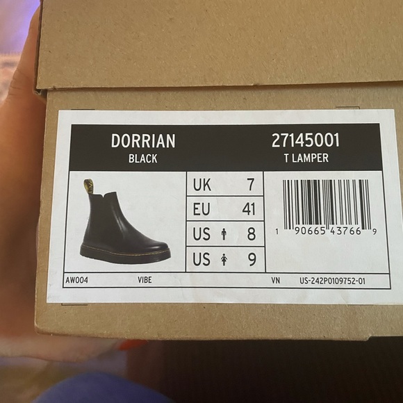 Dr. Martens Shoes - Brand New In Box - women’s Dorrian Dr Marten size 9